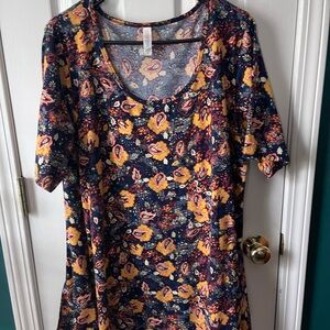 LuLaRoe Paisley Print “Perfect T”